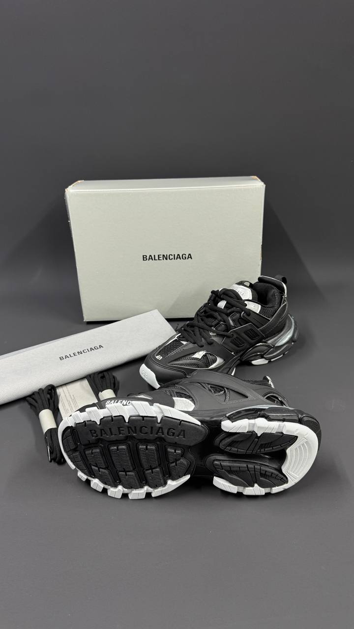 BALENCIAGA PATIKE