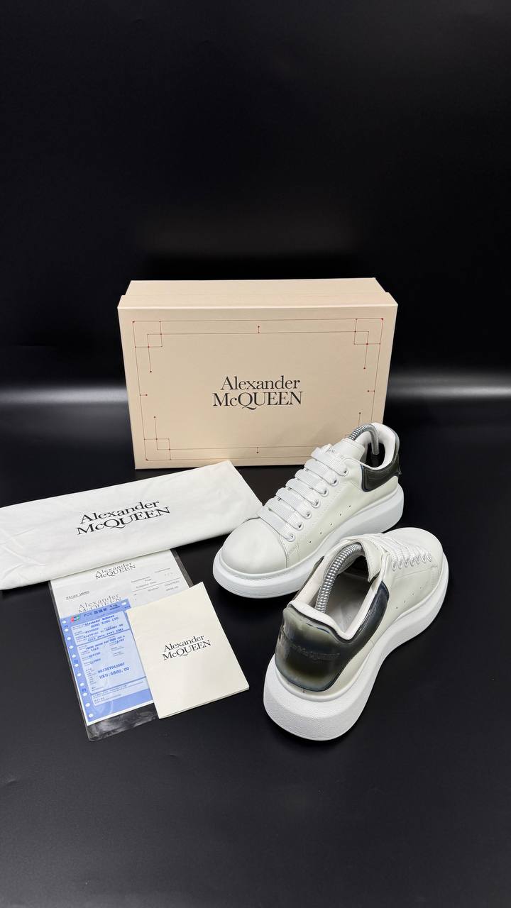 ALEXENDER MCQUEEN PATIKE