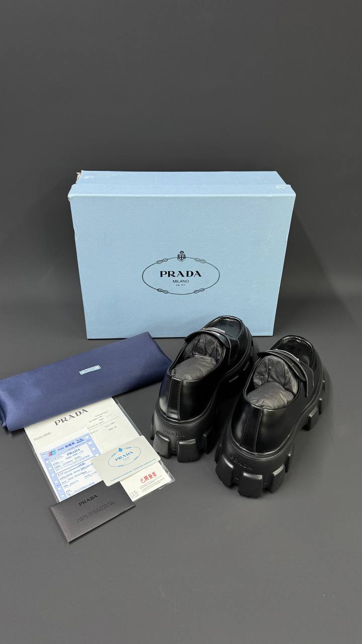 PRADA PATIKE