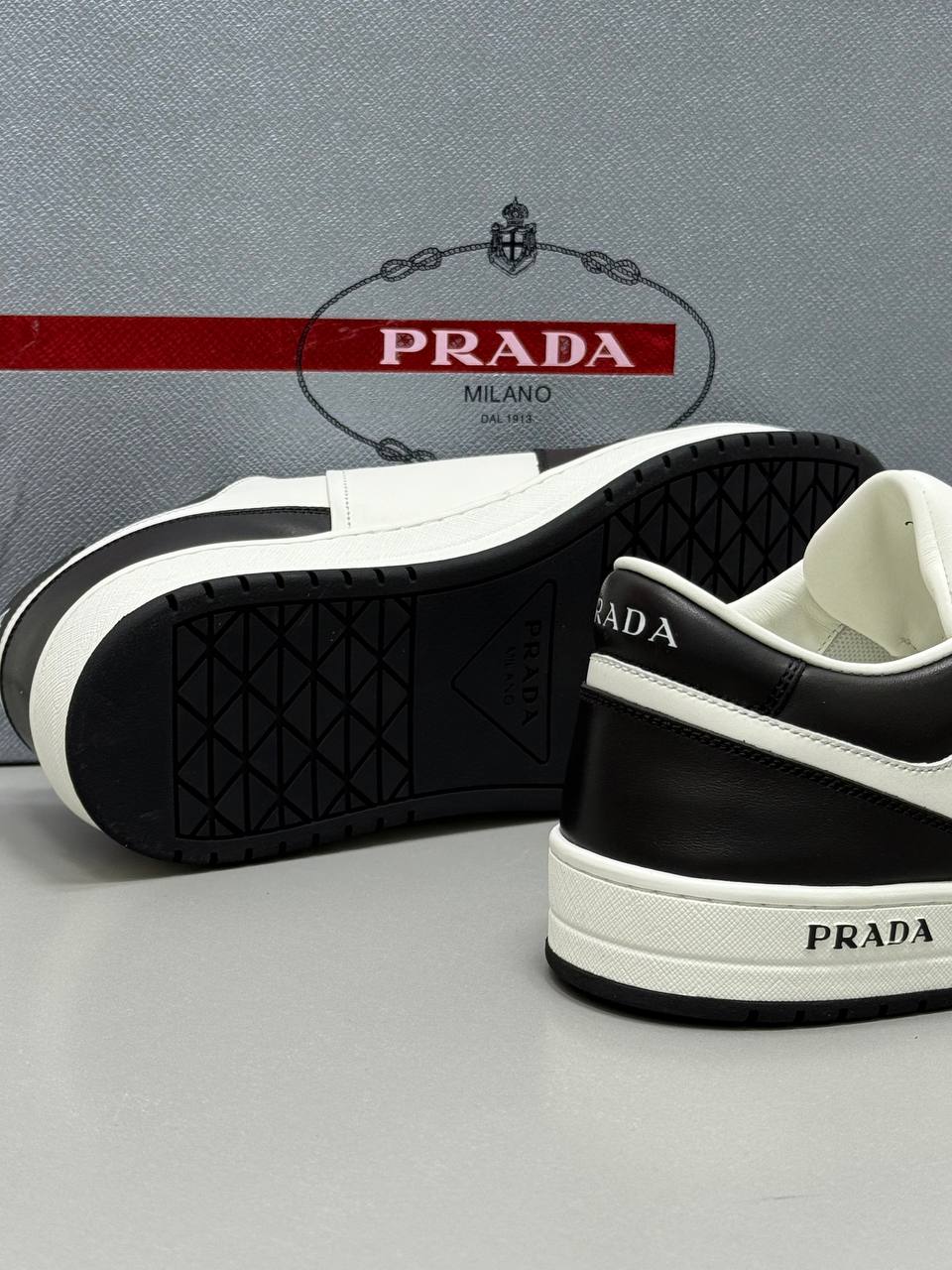 PRADA PATIKE