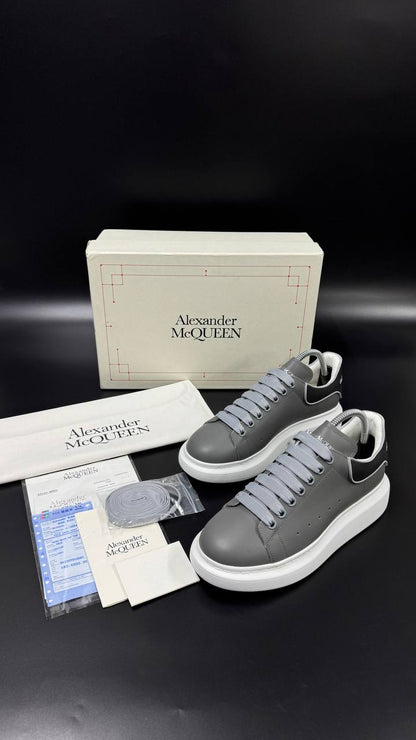 ALEXENDER MCQUEEN PATIKE