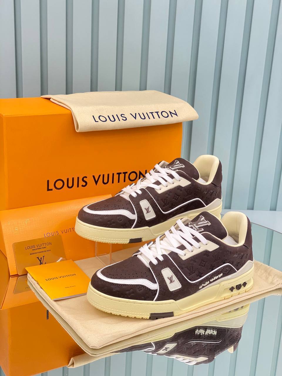 LOUIS VUITTON PATIKE