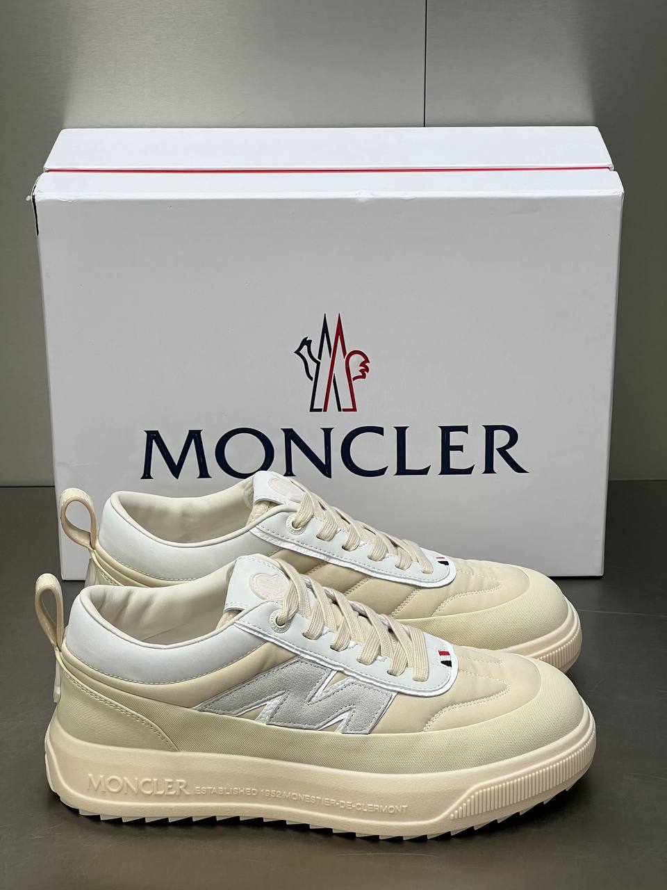 MONCLER PATIKE
