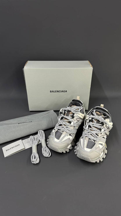 BALENCIAGA PATIKE