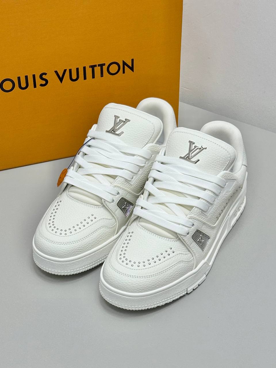 LOUIS VUITTON PATIKE