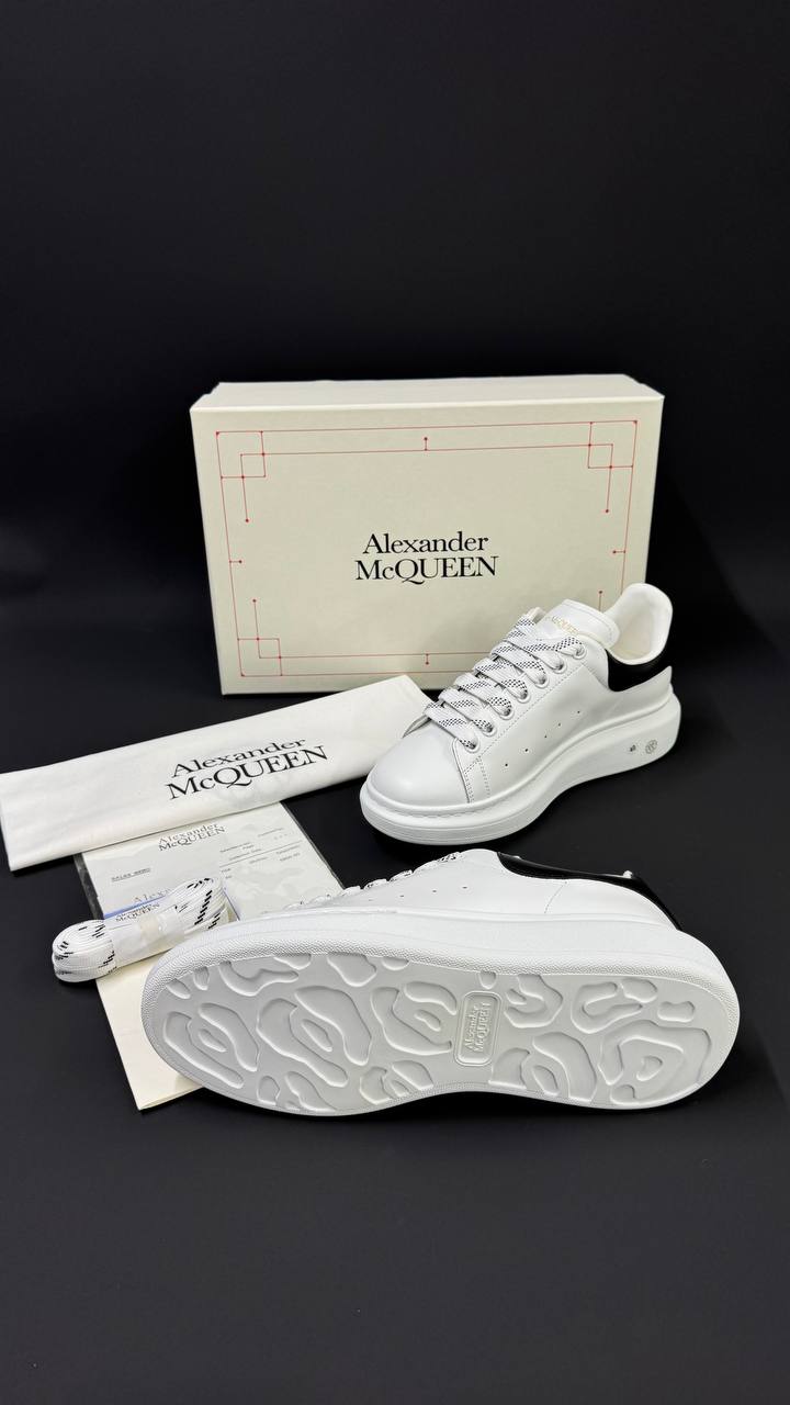 ALEXENDER MCQUEEN PATIKE