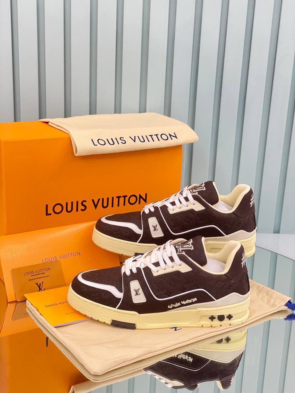 LOUIS VUITTON PATIKE