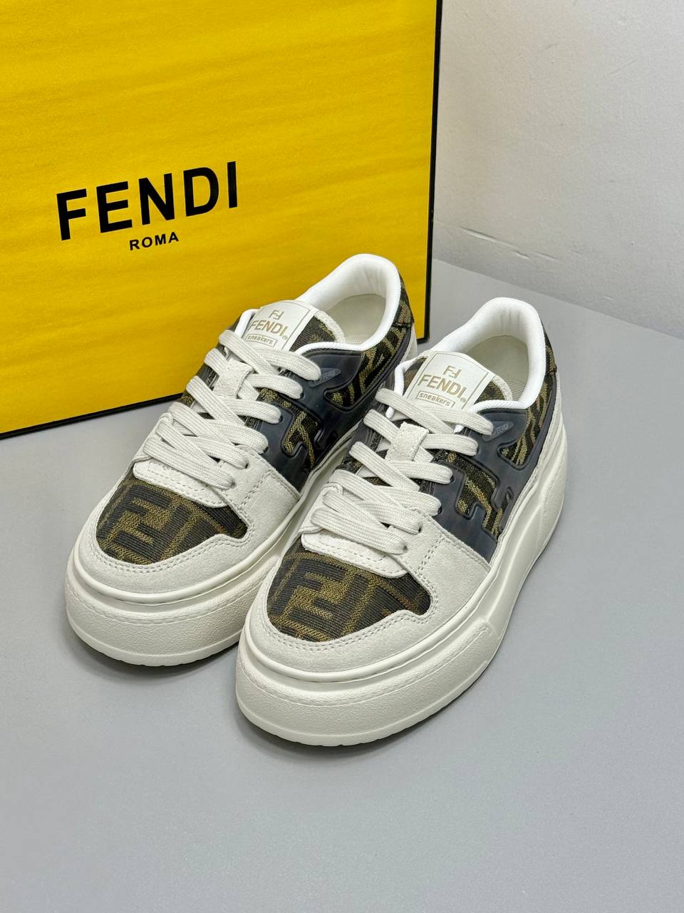 FENDI PATIKE