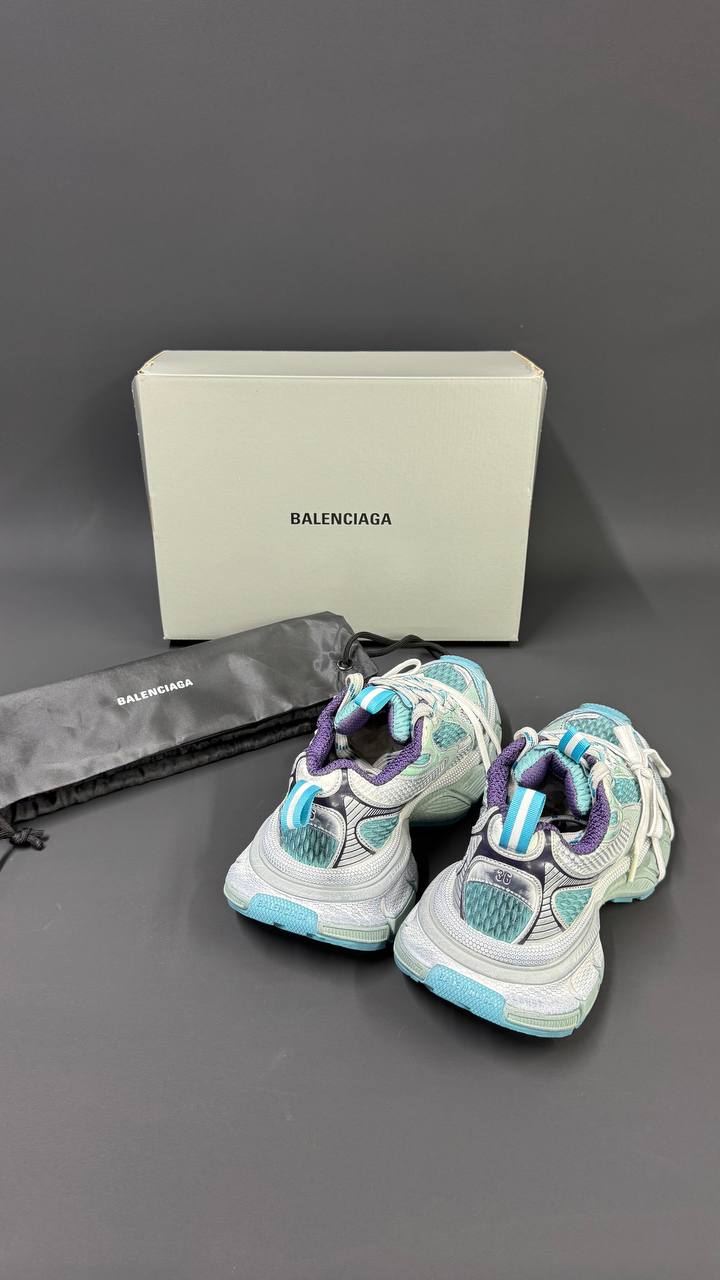 BALENCIAGA PATIKE