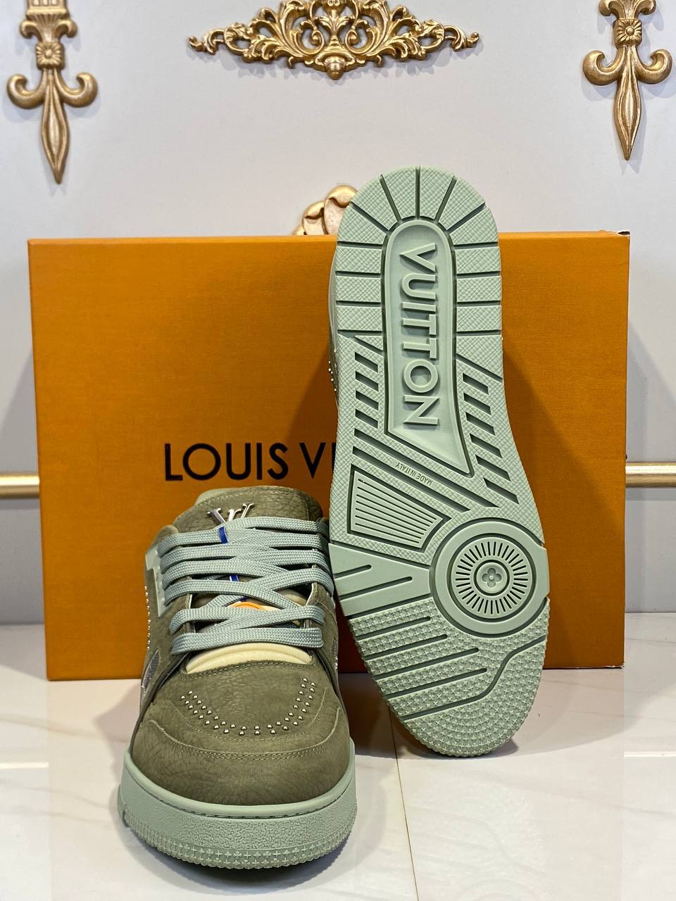 LOUIS VUITTON PATIKE