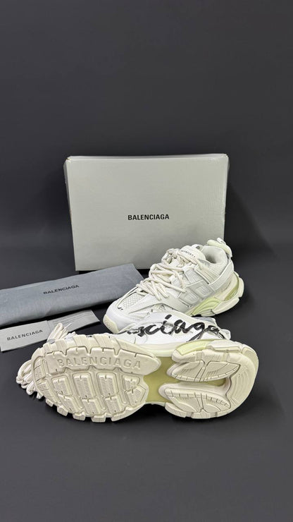 BALENCIAGA PATIKE