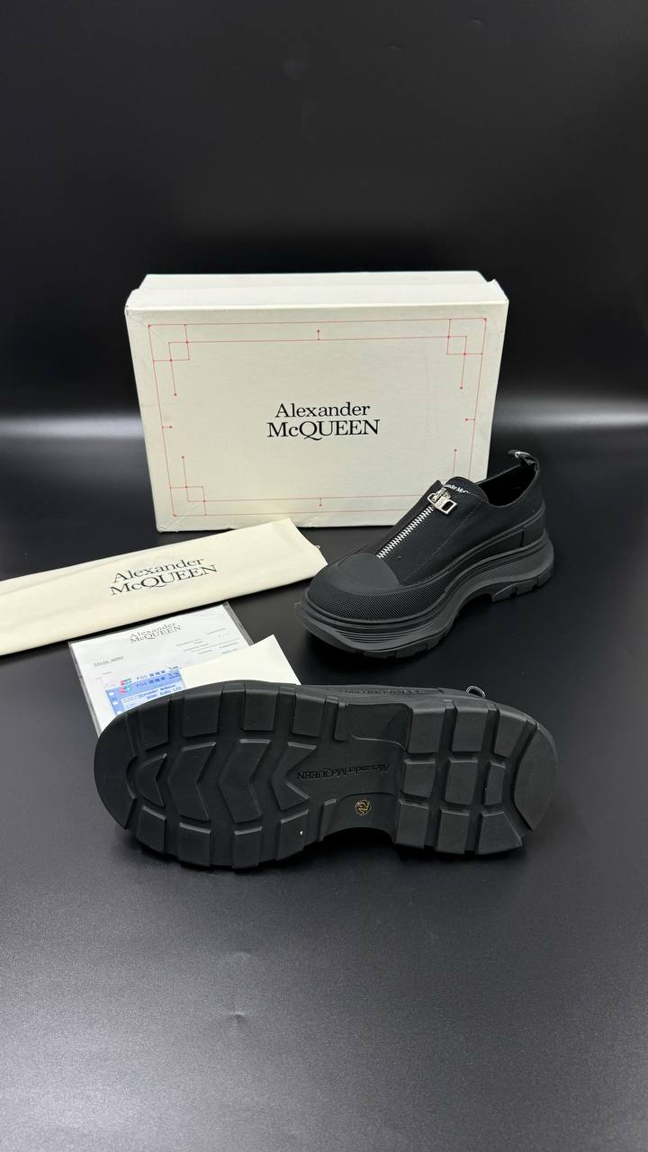 ALEXENDER MCQUEEN PATIKE