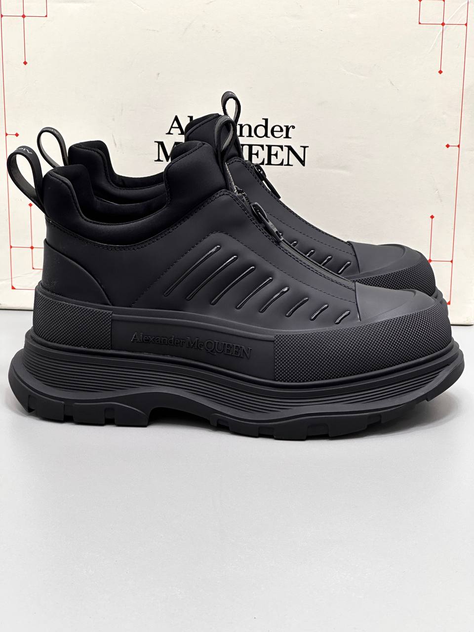 ALEXENDER MCQUEEN PATIKE