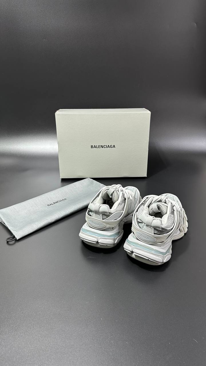 BALENCIAGA PATIKE