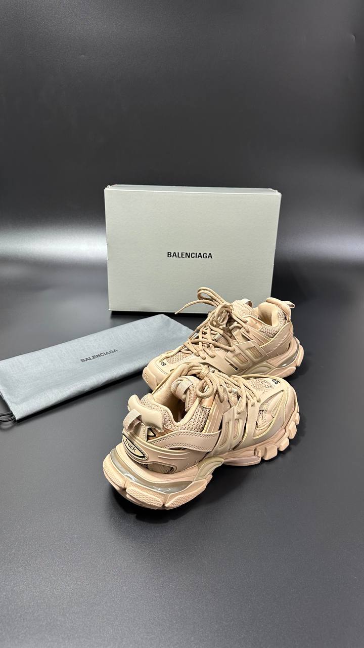 BALENCIAGA PATIKE