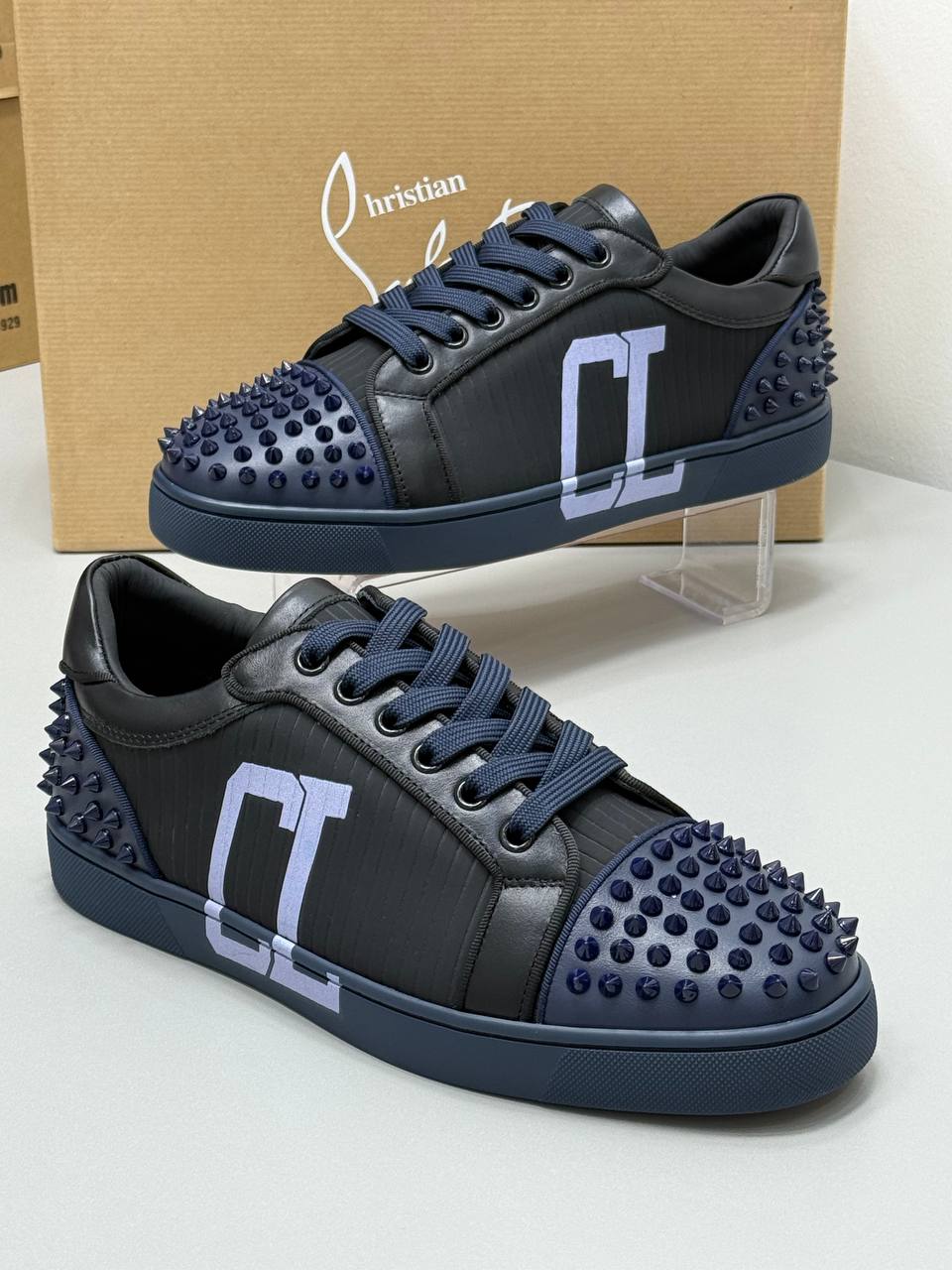 CHRISTIAN LOUBOUTIN PATIKE