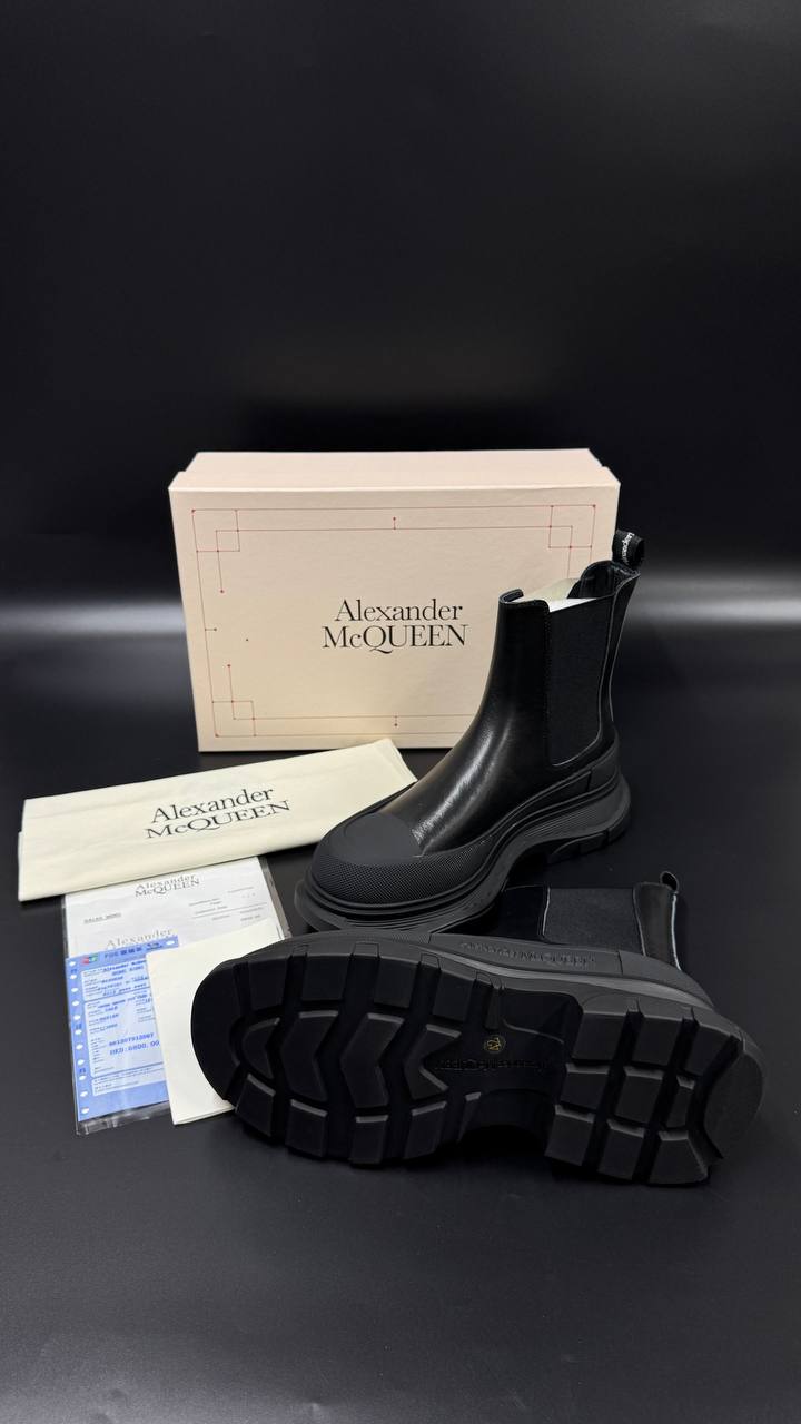 ALEXENDER MCQUEEN ČIZME