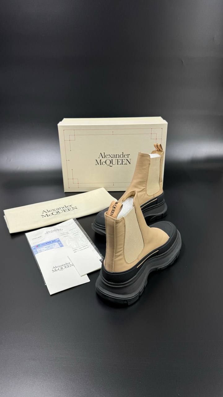 ALEXENDER MCQUEEN ČIZME