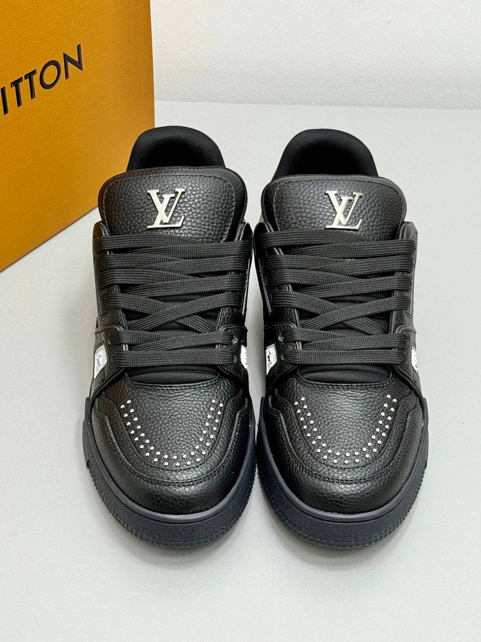 LOUIS VUITTON PATIKE