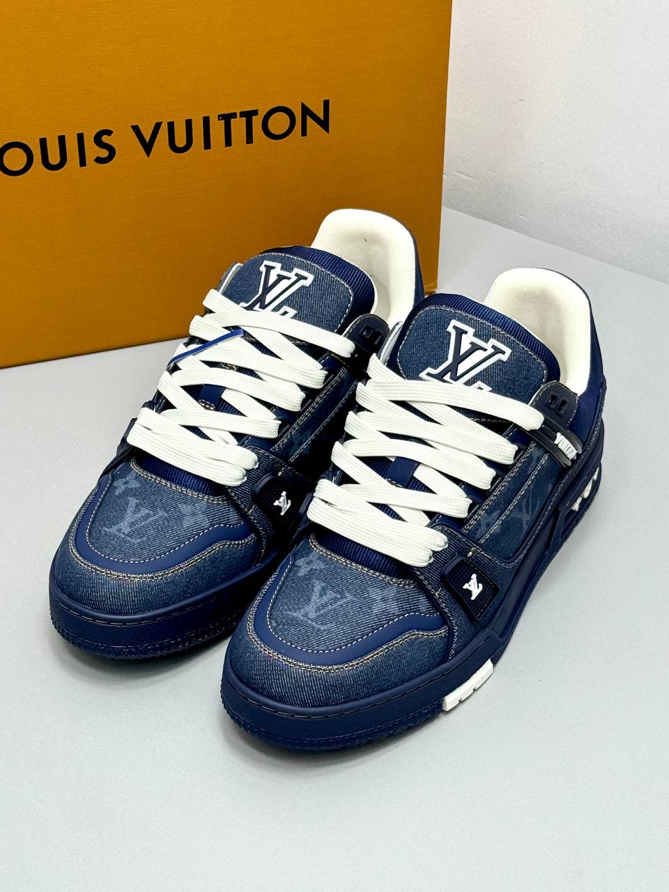 LOUIS VUITTON PATIKE