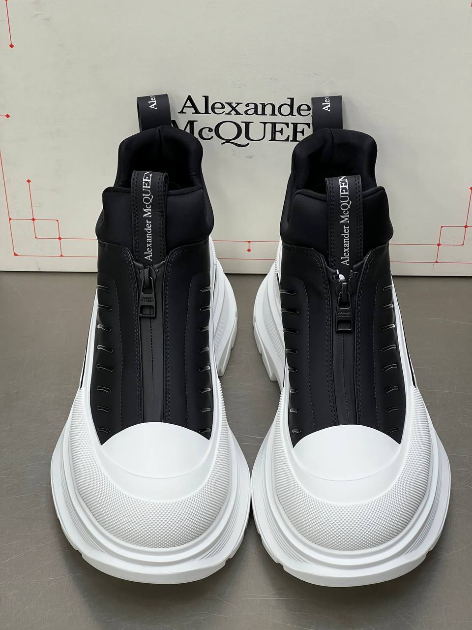 ALEXENDER MCQUEEN PATIKE