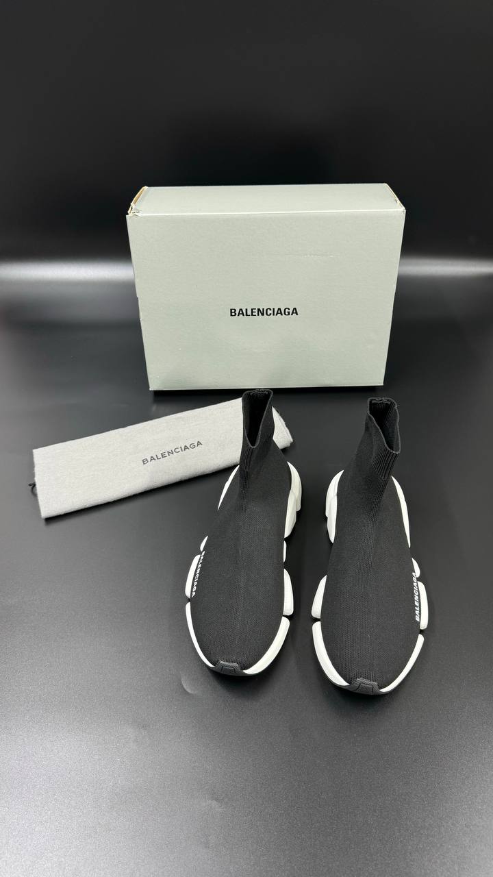 BALENCIAGA PATIKE