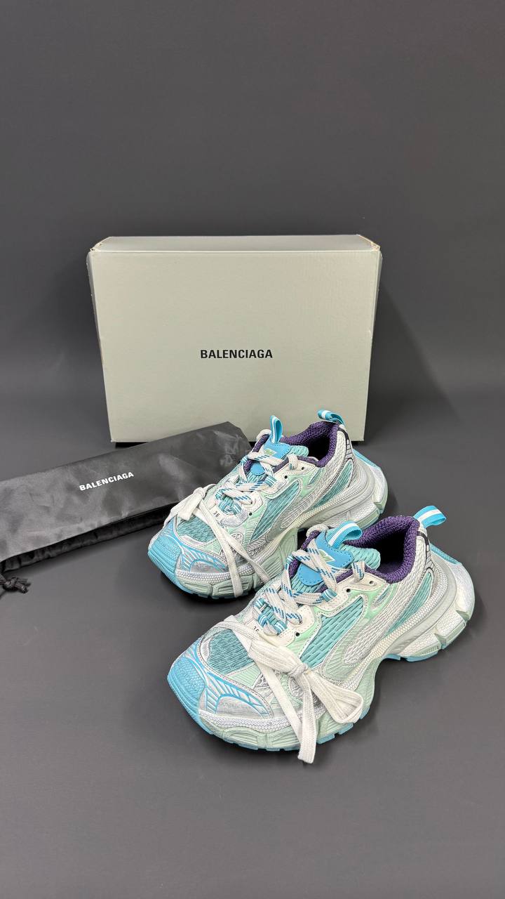 BALENCIAGA PATIKE