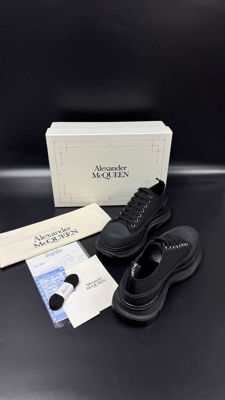 ALEXENDER MCQUEEN PATIKE