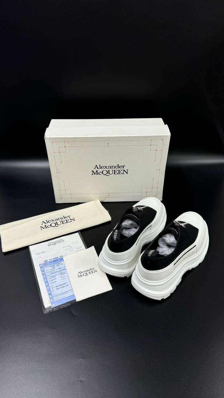 ALEXENDER MCQUEEN PATIKE