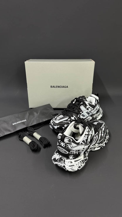 BALENCIAGA PATIKE