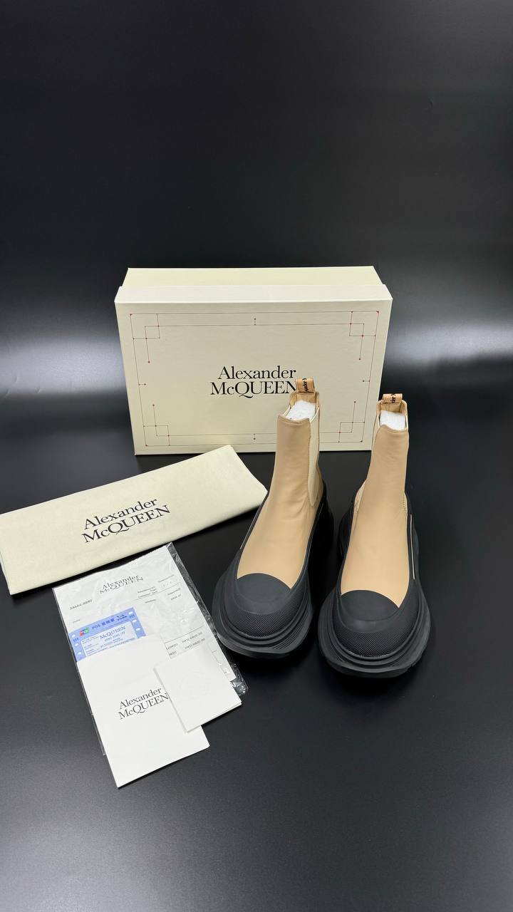 ALEXENDER MCQUEEN ČIZME