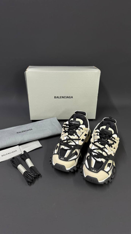 BALENCIAGA PATIKE