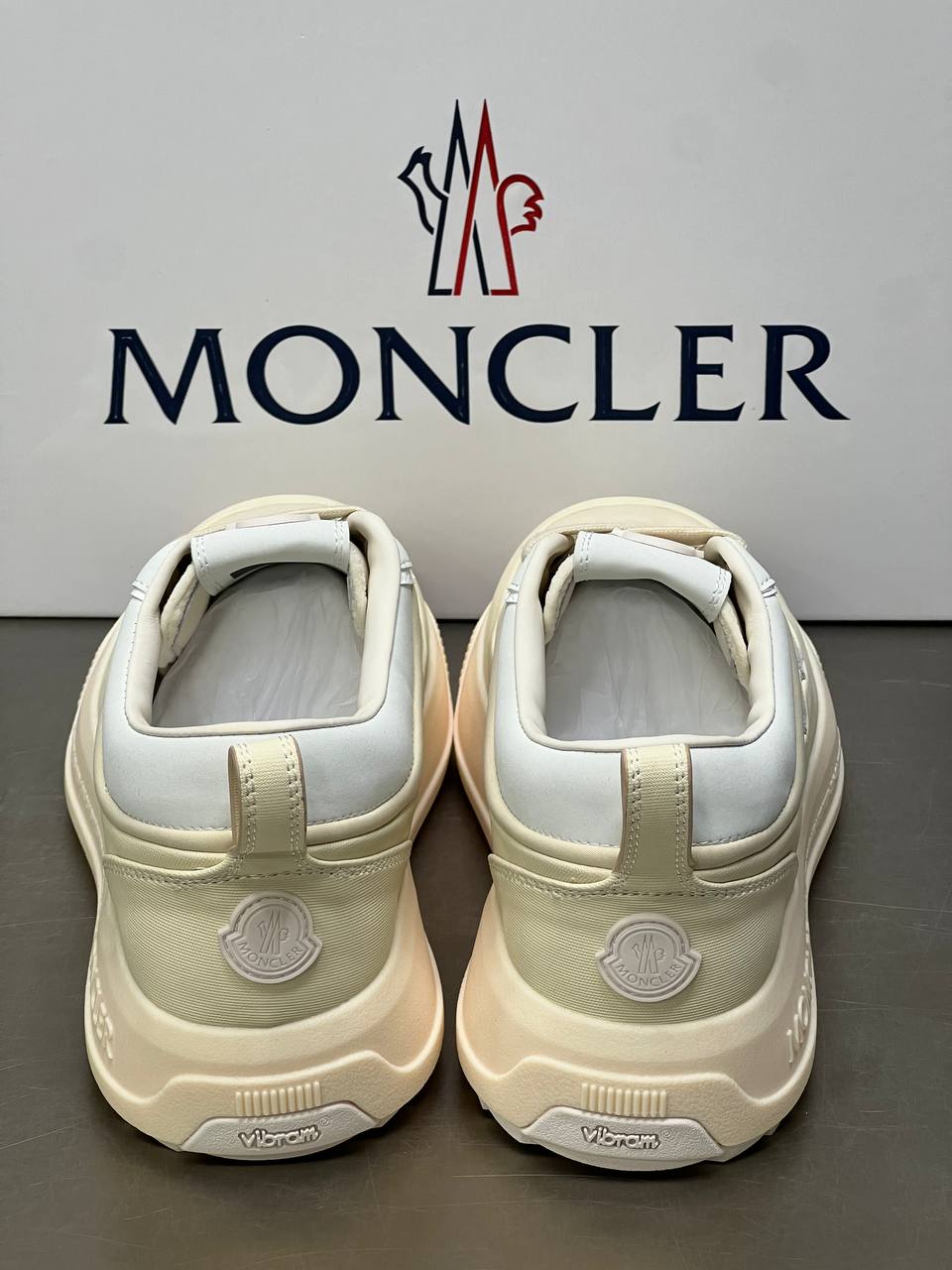 MONCLER PATIKE