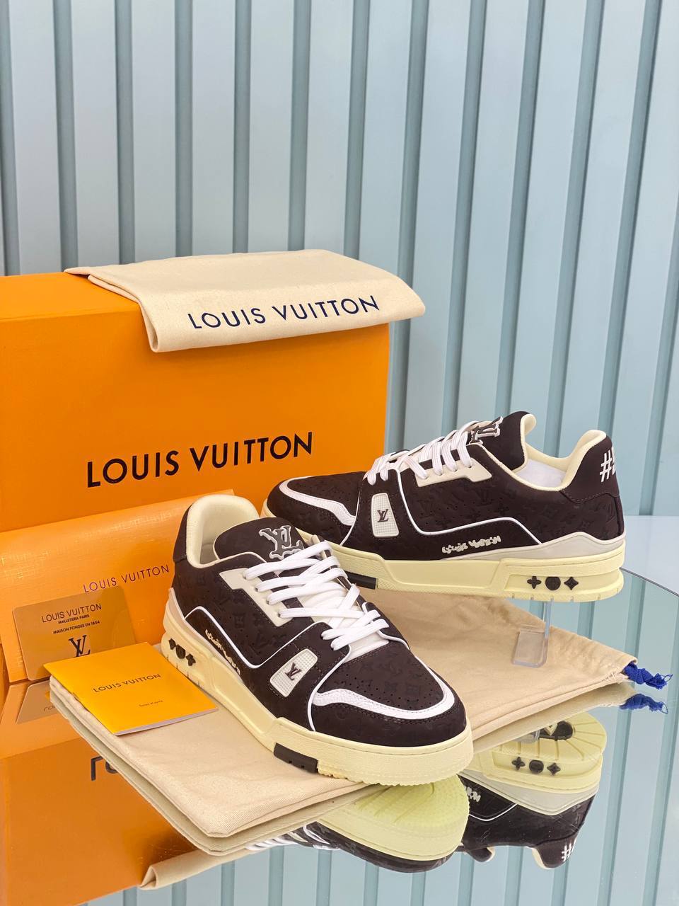 LOUIS VUITTON PATIKE