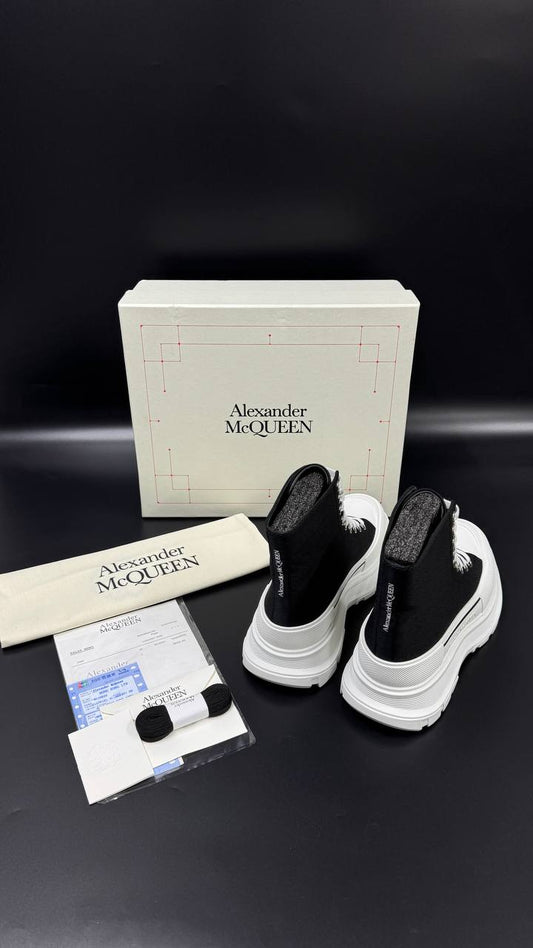 ALEXENDER MCQUEEN PATIKE