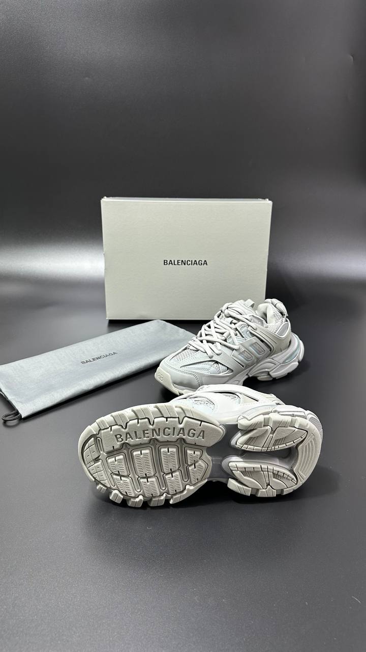 BALENCIAGA PATIKE