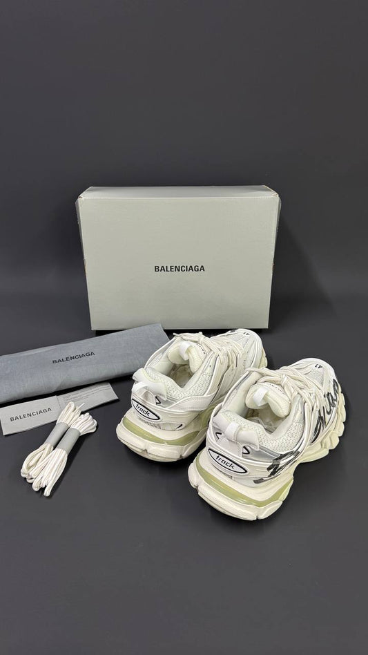 BALENCIAGA PATIKE
