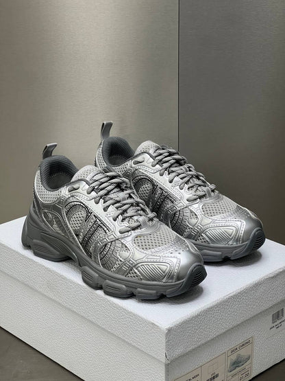 CHRISTIAN DIOR PATIKE