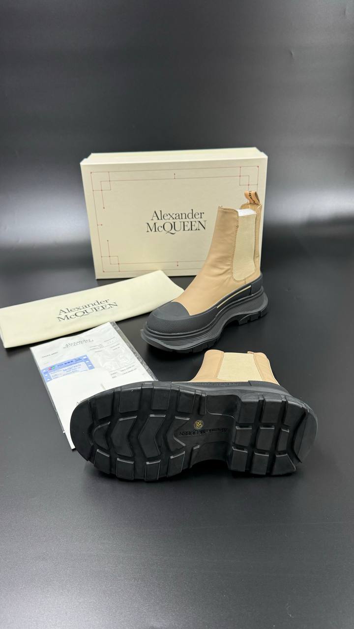 ALEXENDER MCQUEEN ČIZME