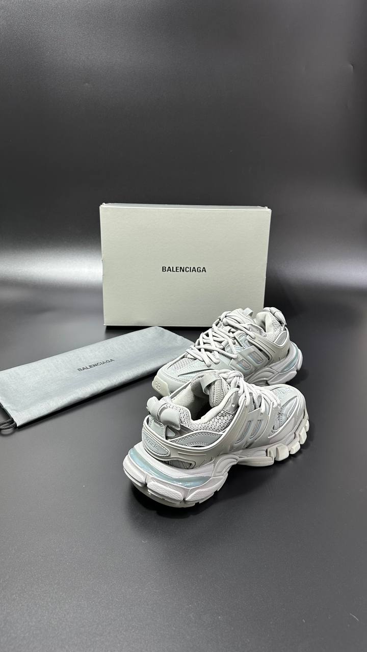 BALENCIAGA PATIKE