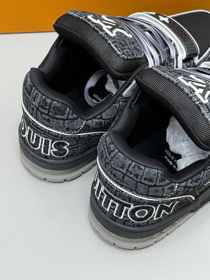 LOUIS VUITTON PATIKE