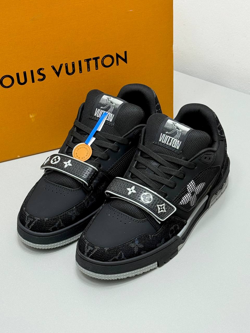 LOUIS VUITTON PATIKE