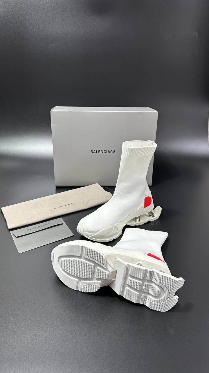 BALENCIAGA PATIKE