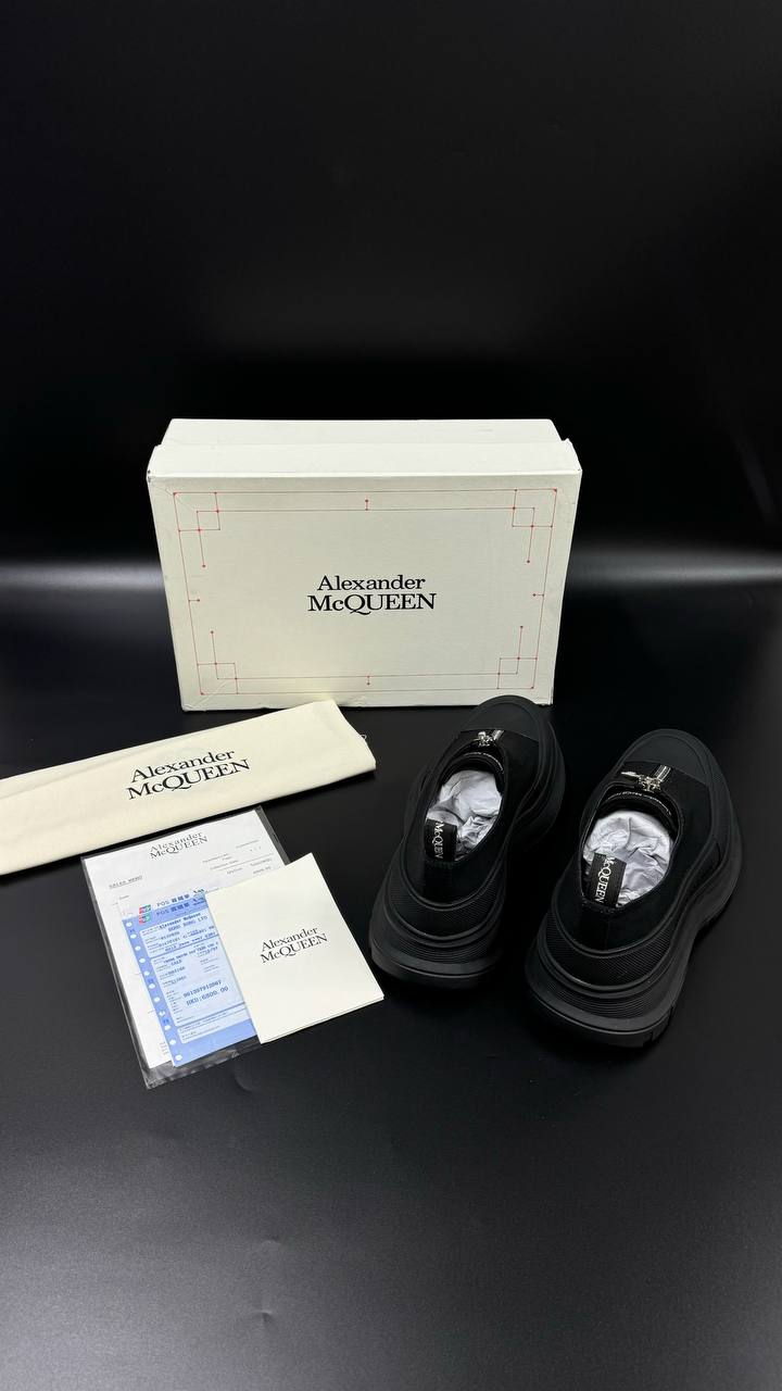 ALEXENDER MCQUEEN PATIKE