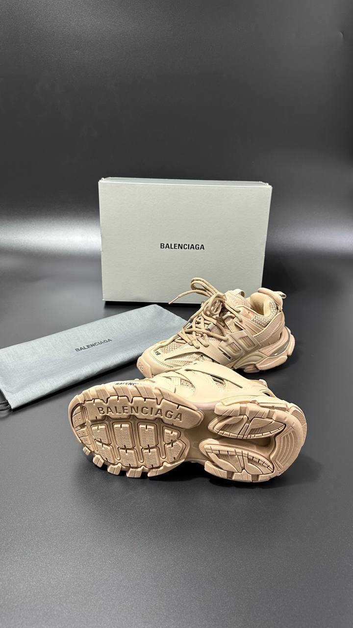 BALENCIAGA PATIKE