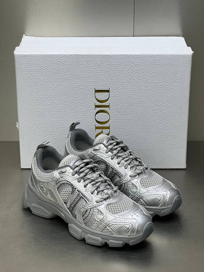 CHRISTIAN DIOR PATIKE