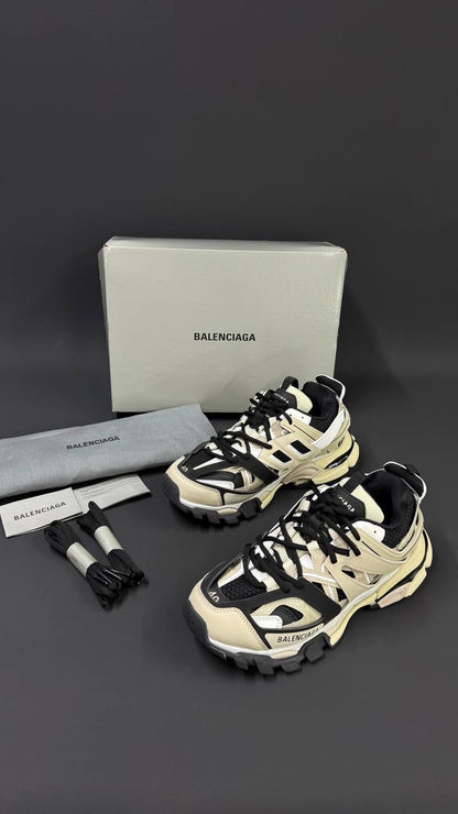 BALENCIAGA PATIKE