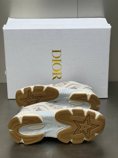 CHRISTIAN DIOR PATIKE