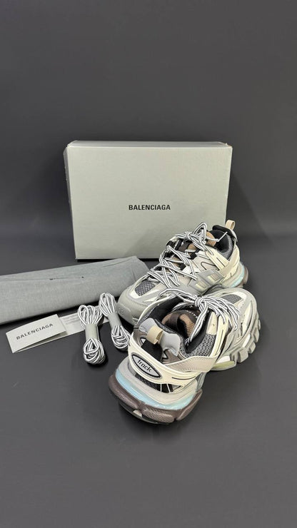 BALENCIAGA PATIKE