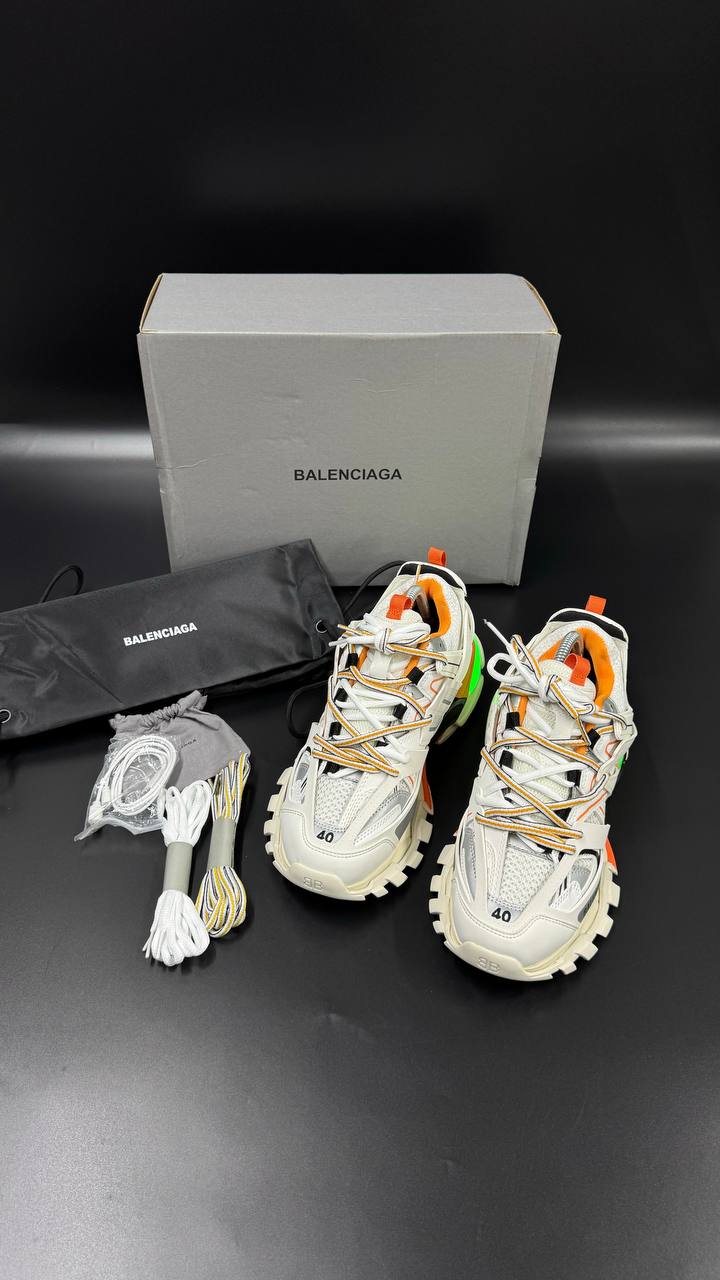 BALENCIAGA PATIKE